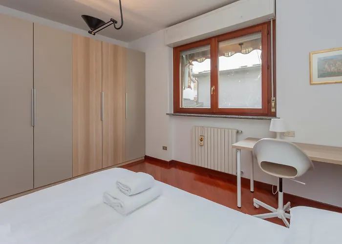 Daire Metro 4 Spacious And Bright Three-room *