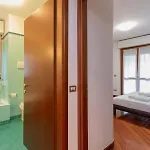 Metro 4 Spacious And Bright Three-room 公寓