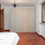 Metro 4 Spacious And Bright Three-room * 米兰