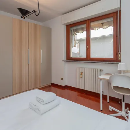 Апартаменты Metro 4 Spacious And Bright Three-room *