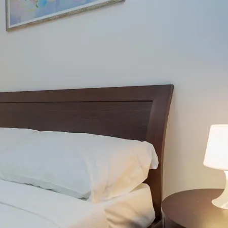 Metro 4 Spacious And Bright Three-room Апартаменты *