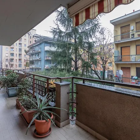 Metro 4 Spacious And Bright Three-room Milano