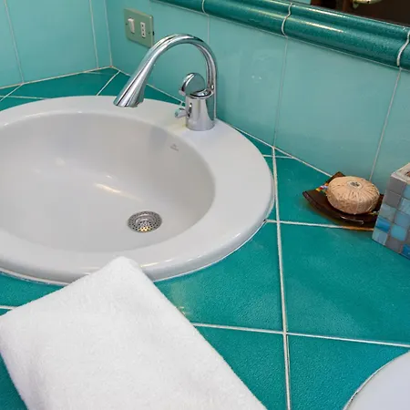 Metro 4 Spacious And Bright Three-room Appartamento Milano