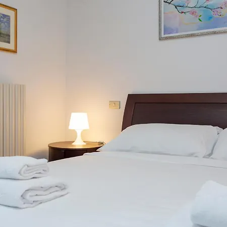 Appartamento Metro 4 Spacious And Bright Three-room Milano